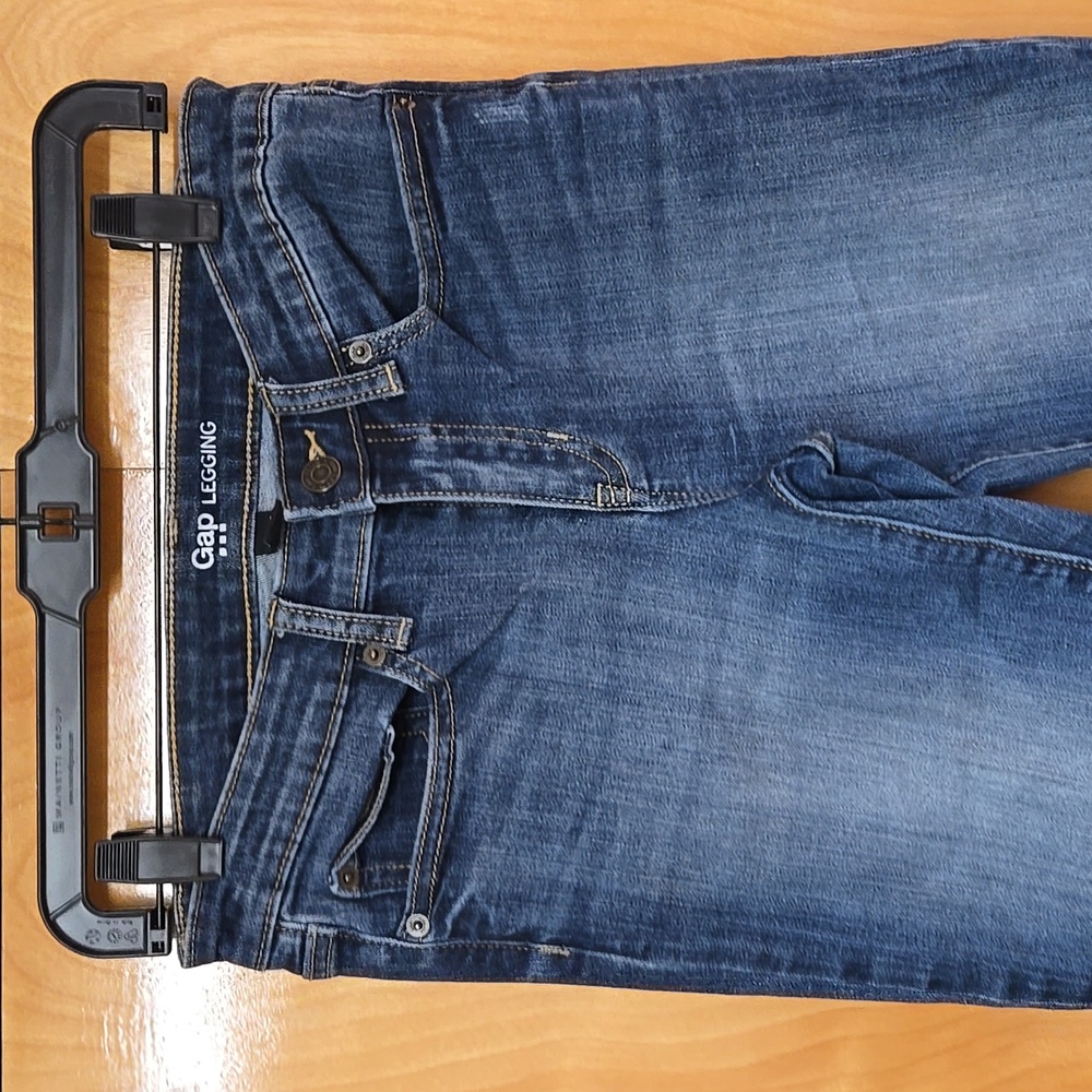 Gap Denim Jeans size 2 - Legging style slightly distressed
